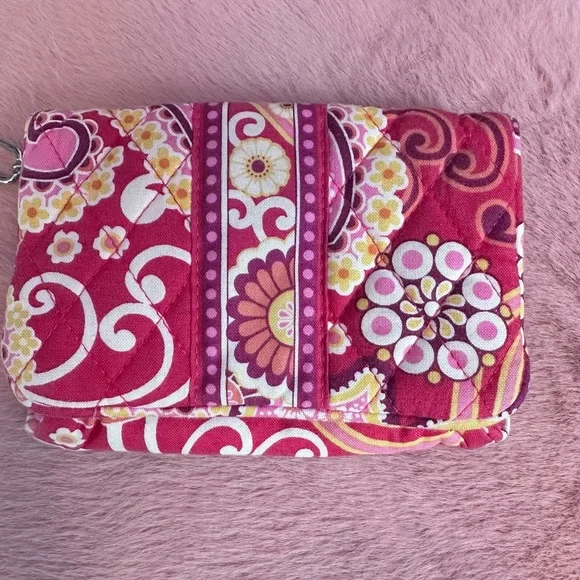 Vera Bradley Wallet with change purse - Picture 1 of 3